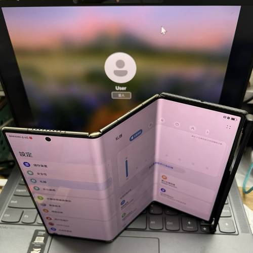 港版 HUAWEI Mate XT  非凡大师 1TB 僅用數次 接近全新