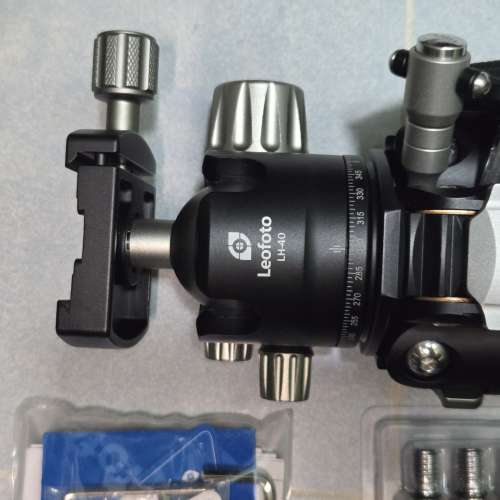 Leofoto LS-324C 碳纖維三腳架 + LH-40 雲台 + Strap-32LS 快拆肩帶全套全新