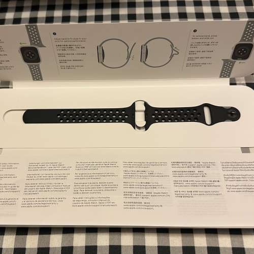 Apple Watch 7 45mm GPS版本 鋼琴黑色 行貨 99%新 非常少用和新淨 錶面沒有花痕 保...