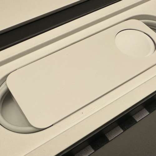Apple Watch 7 45mm GPS版本 鋼琴黑色 行貨 99%新 非常少用和新淨 錶面沒有花痕 保...