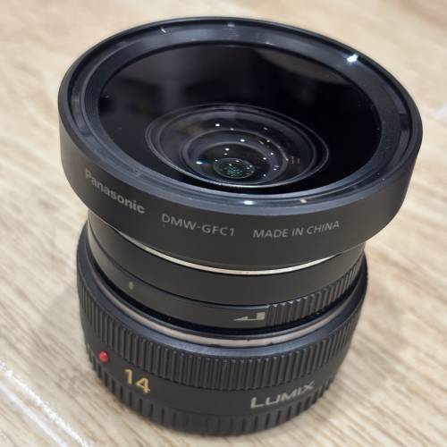 Lumix 14mm f/2.5 + 原廠廣角轉接鏡 (DMW-GFC1)