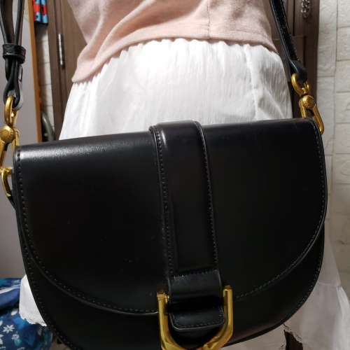 女性黑色皮斜背包 屯門自取