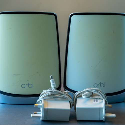NETGEAR Orbi RBK852（主機 RBR850 + 子機 RBS850）AX6000 三頻 WiFi 6 Mesh