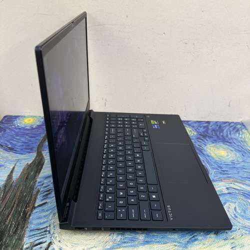 (RTX 4050獨顯頂級電競)HP 15.6吋Mon 頂級電競Victus/i7-13700H/ 4,8,16,32GB Ram/...