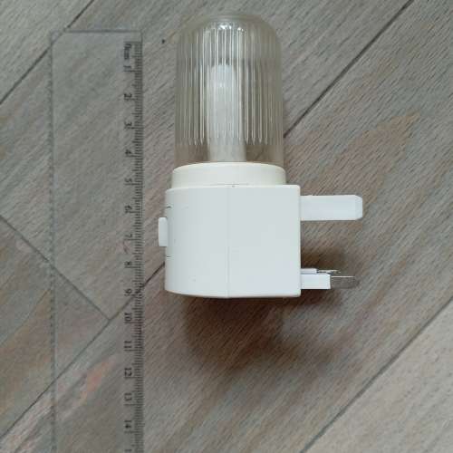 插電式小夜燈兩個