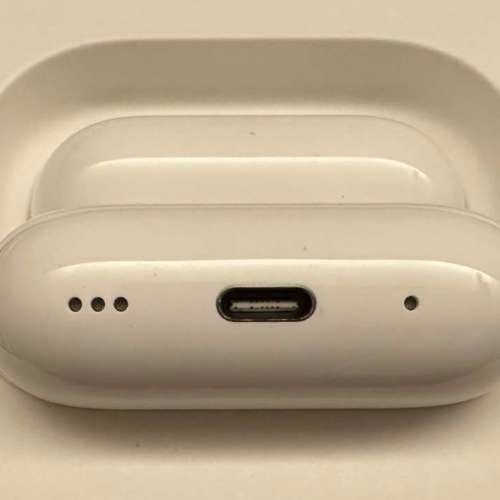 Apple AirPods Pro 2 Type C 充電盒 行貨 95%新 非常新淨和少用 只係充電盒外殼有使...
