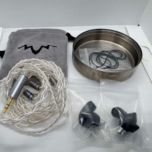 Carbon-J 碳治菊 （入耳式監聽耳機 / IEM）