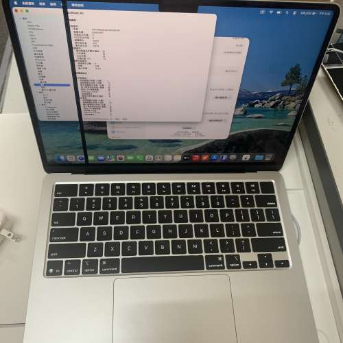 US MacBook Air 13.6-inch (2025 M4) 256GB (16GB RAM) MW0W3 Silver (屏有線)