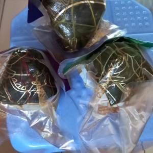 稻香集團 皇牌黑毛猪瑤柱裏蒸粽三隻套裝 - $120 (實物)