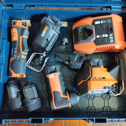 AEG 多功能充電工具