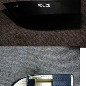 樂高警察救援船（套裝編號 4010）的船體零件。