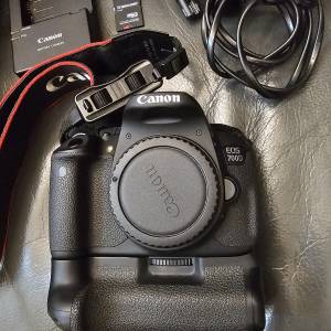 Canon EOS 700D and Grip DSLR Camera