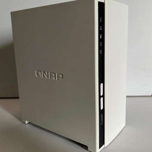 Qnap TS-233 NAS (注意內容)