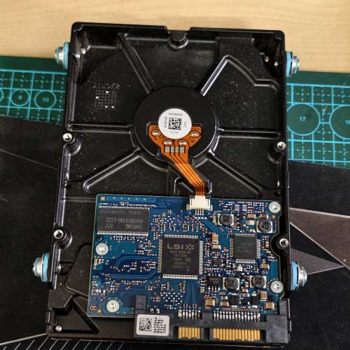 正常使用hhd 320GB ，還有機箱，送stat線螺絲
