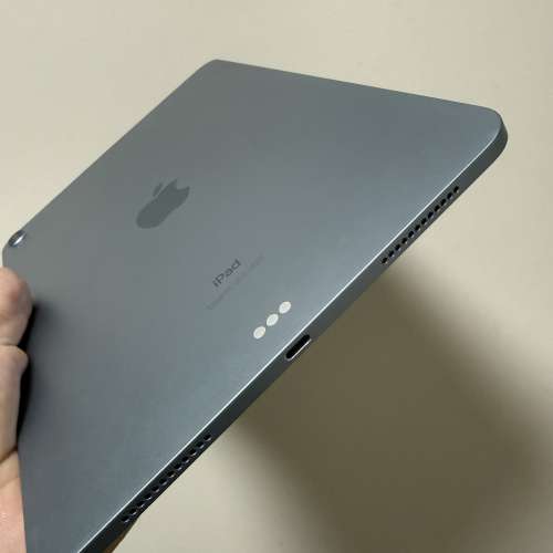 iPad Air 4 11吋 64gb,WiFi 港行極新，冇修冇拆，所有原裝，所有功能正常！