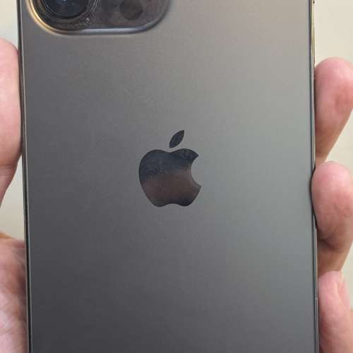 極新、行貨 iPhone 13 Pro Max 256GB 黑色，換咗新電、電池 93%