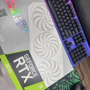 3090白色 ROG顯示卡
