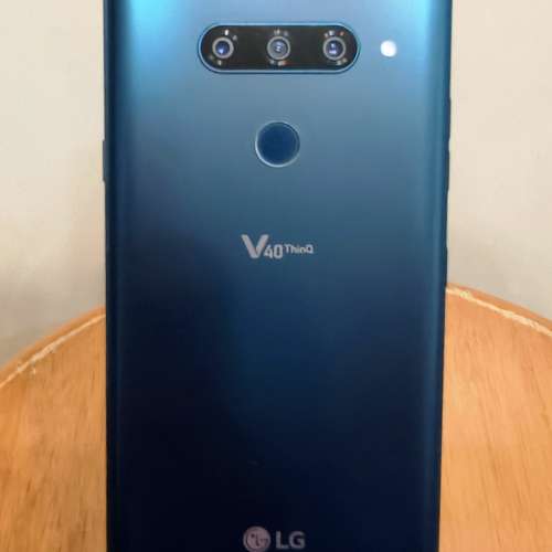 LG V40 ThinQ 手機