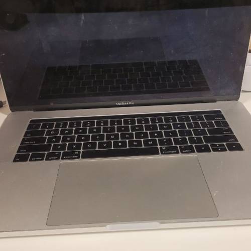 蘋果Apple Macbook Pro 2017 A1707 屏幕排線問題 系統正常