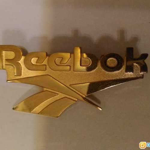 Vintage REEBOK 2" Golden Brooch Pin 心口針 徽章 襟章 sport 運動