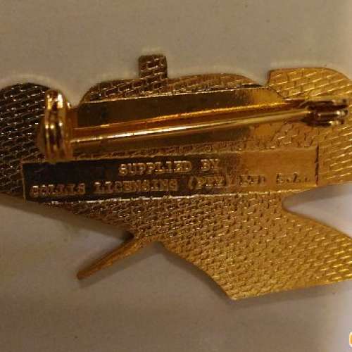 Vintage REEBOK 2" Golden Brooch Pin 心口針 徽章 襟章 sport 運動