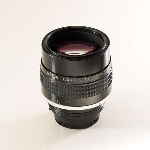 Nikon Ai-S NIKKOR 105mm f/1.8
