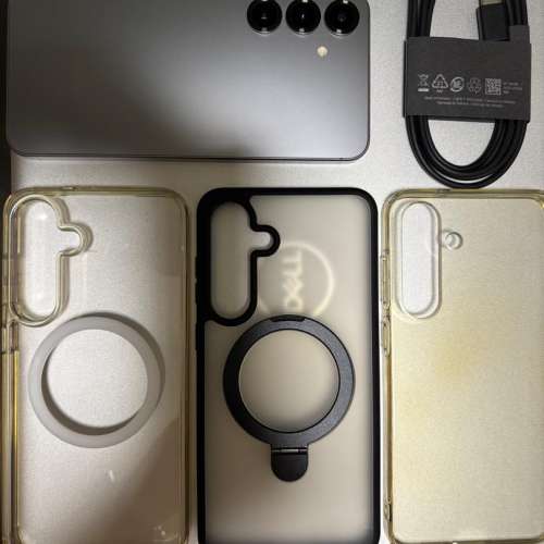 三星 Galaxy S25+備用機，接近全新，連三個機套，$2,999
