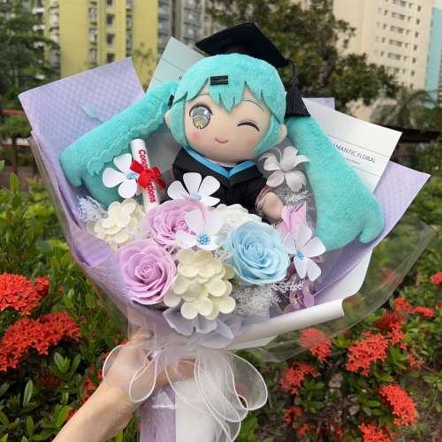 睇下文‼️日本絕版 初音未來畢業公仔花束 初音未來公仔花束 初音畢業公仔 初音花束...