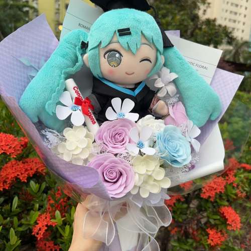 睇下文‼️日本絕版 初音未來畢業公仔花束 初音未來公仔花束 初音畢業公仔 初音花束...