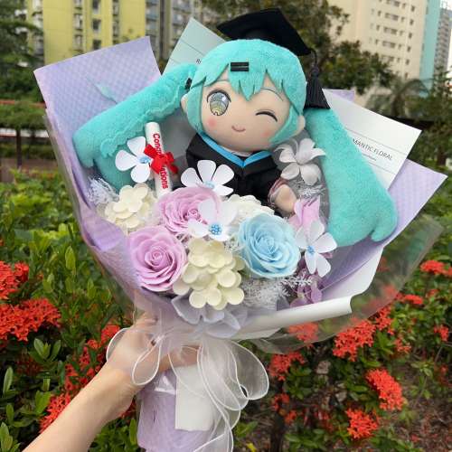 睇下文‼️日本絕版 初音未來畢業公仔花束 初音未來公仔花束 初音畢業公仔 初音花束...