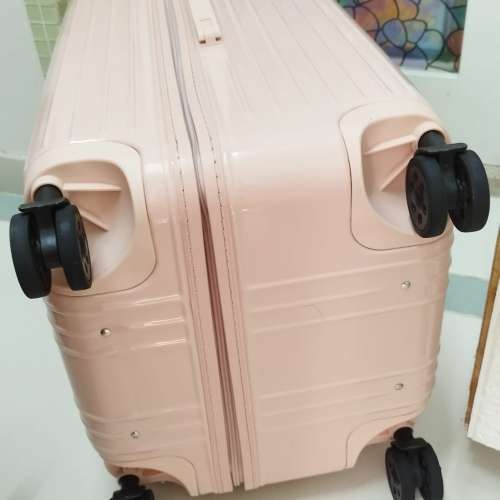 28 吋日本bomi 靜音萬向輪旅行行李箱30kg Japan silent all direction travel lugg...