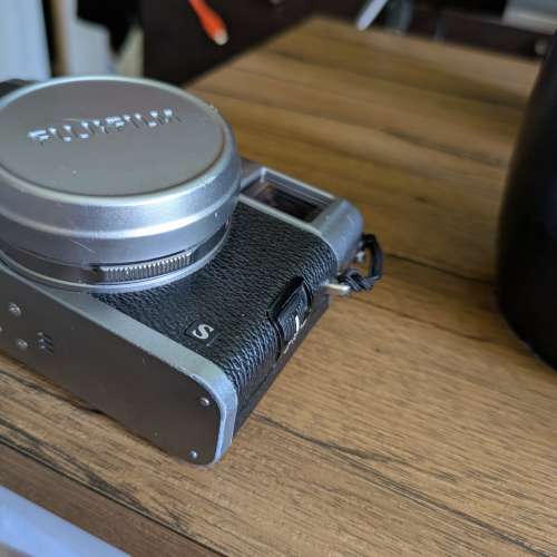 Fujifilm X100s