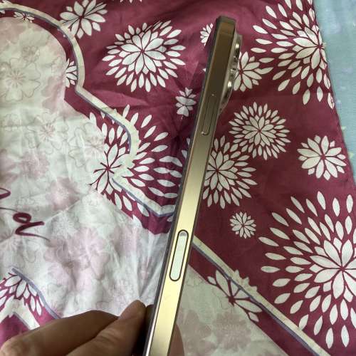 iPhone 16 Pro Max 256GB 沙漠金色