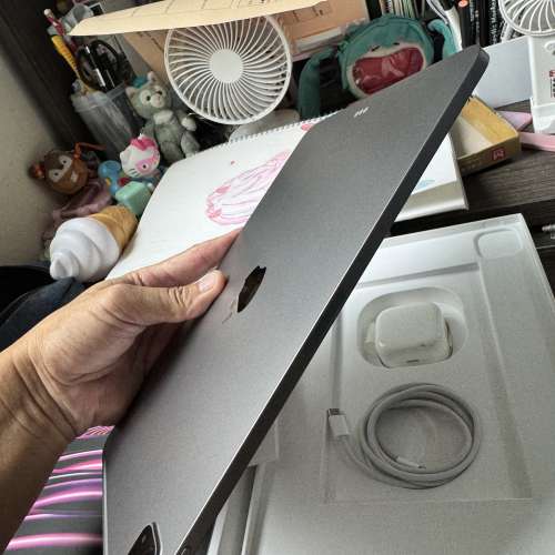 Apple iPad Pro 4 （11吋）128gb M2 晶片WiFi 港行極新，全套齊！