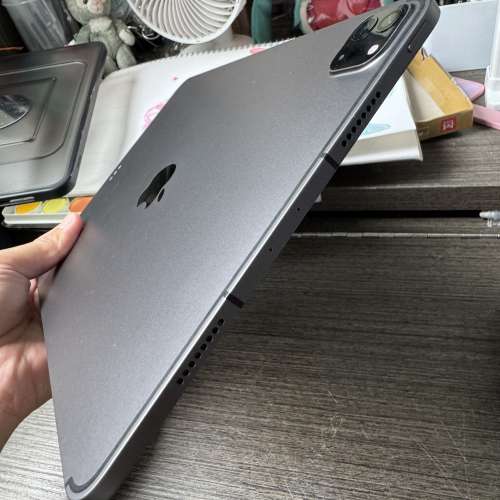 iPad Pro m1 256gb 11吋 5g插卡版+Apple Pencil 2港行極新，所有正常i