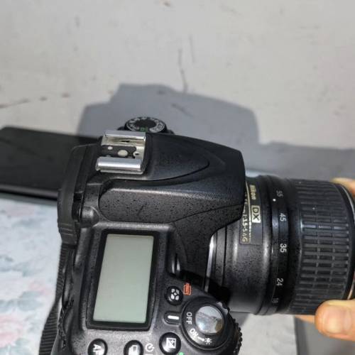尼康D90机身+MB-D80手柄套装，带18-55mm镜头
成色还可以，正常使用痕迹，屏幕显示好...