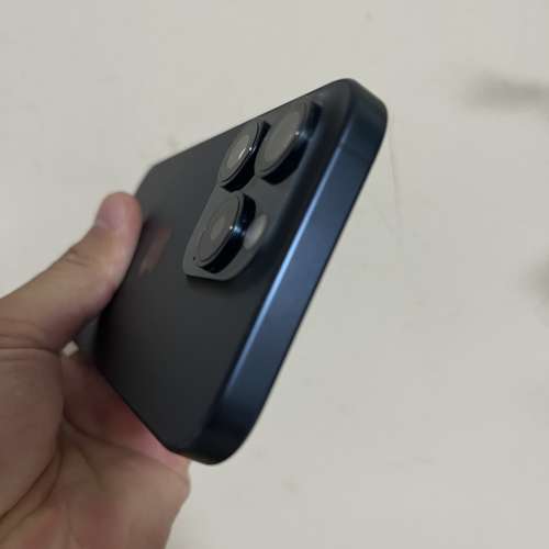 iPhone 15pro 256gb,港行極新，完美冇花，冇修冇拆，電池健康度88，所有原裝，所有...