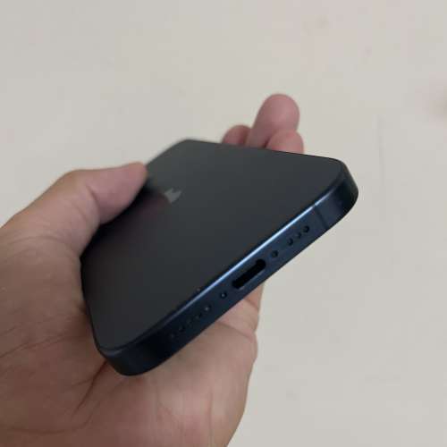iPhone 15pro 256gb,港行極新，完美冇花，冇修冇拆，電池健康度88，所有原裝，所有...