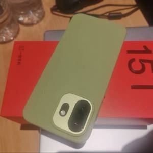 幾乎全新oneplus 15t 綠色 16+512國行