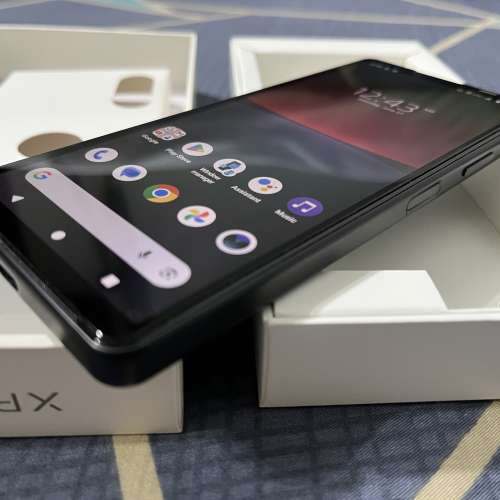85% 新 Sony Xperia 10 IV 6 GB + 128 GB (XQ-CC72) 原裝行貨有單有盒有玻璃貼有手機...