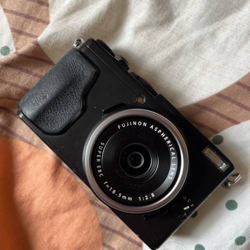 Fujifilm X70