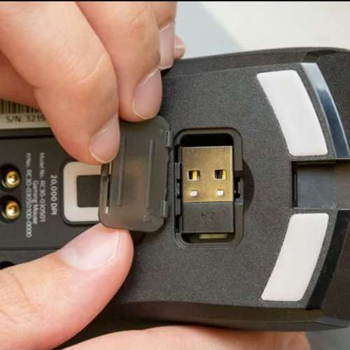 九成新 Razer Viper Ultimate Wireless Gaming Mouse 連充電座