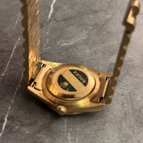 18238 Onyx dial