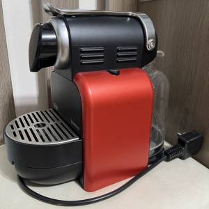 Delonghi Nespresso 經典紅黑色膠囊咖啡機
