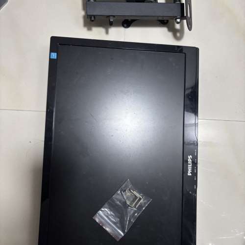 名廠 Philips 22" 掛牆mon 可HDMI及VGA