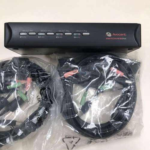 Avocent 1-to-4 KVM Console Switch 一套KVM 可控制四部電腦 Avocent Switchview D...