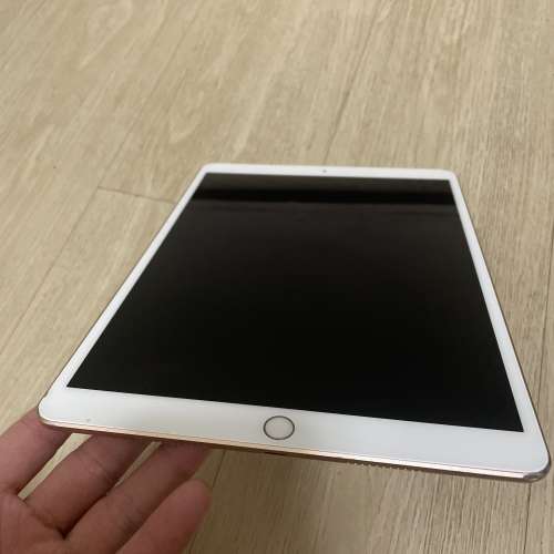 今日交收 $900 - Apple IPad Air 3 (256 gb)