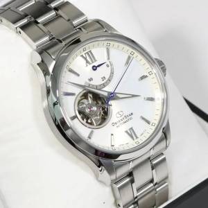 NEW 全新 ORIENT STAR RE-AT0003S00B Semi Skeleton Contemporary Open Heart Watch...