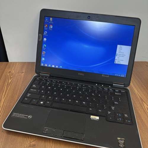 Dell Latitude E7240 Laptop + Docking Station + 2 Power adaptors