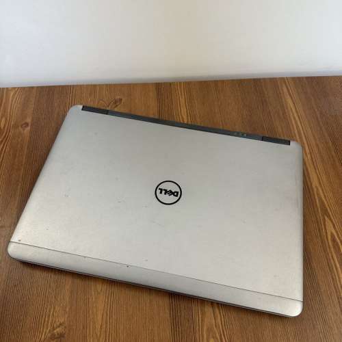 Dell Latitude E7240 Laptop + Docking Station + 2 Power adaptors